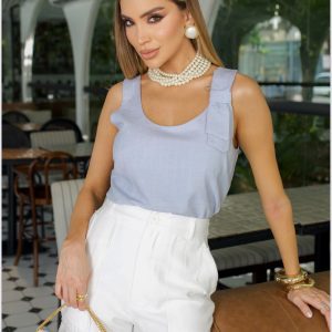Blusa Minimalista com Detalhe na Alça
