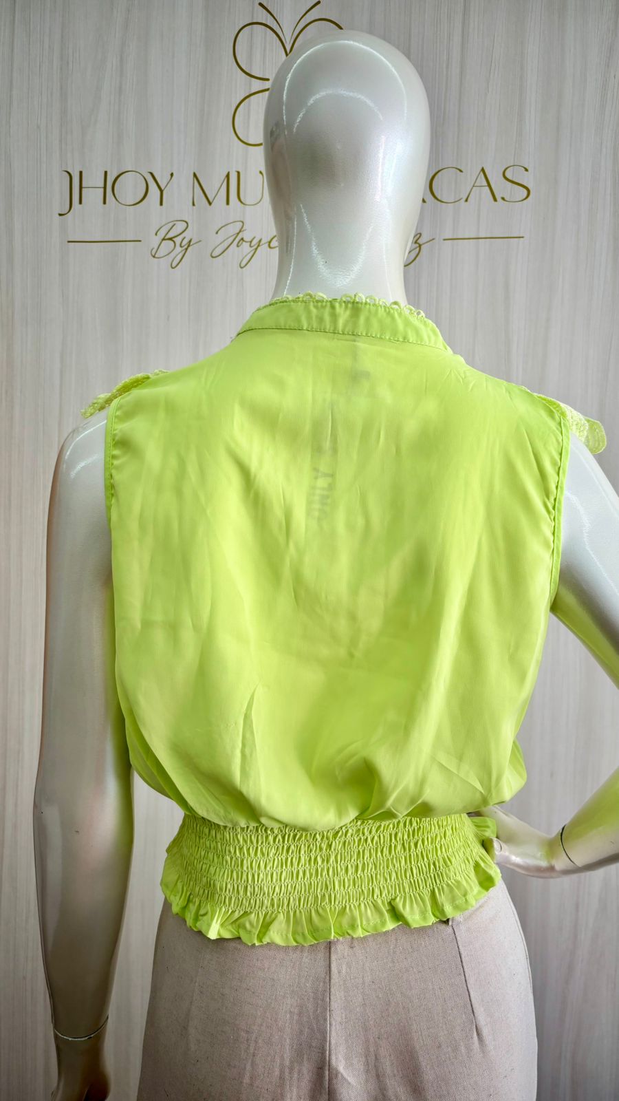 Blusa Verde Lima com Renda e Babados - Imagem 2