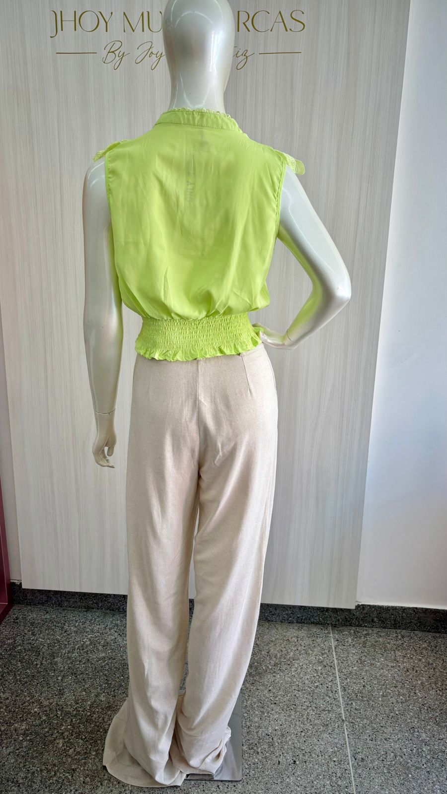 Blusa Verde Lima com Renda e Babados - Imagem 3