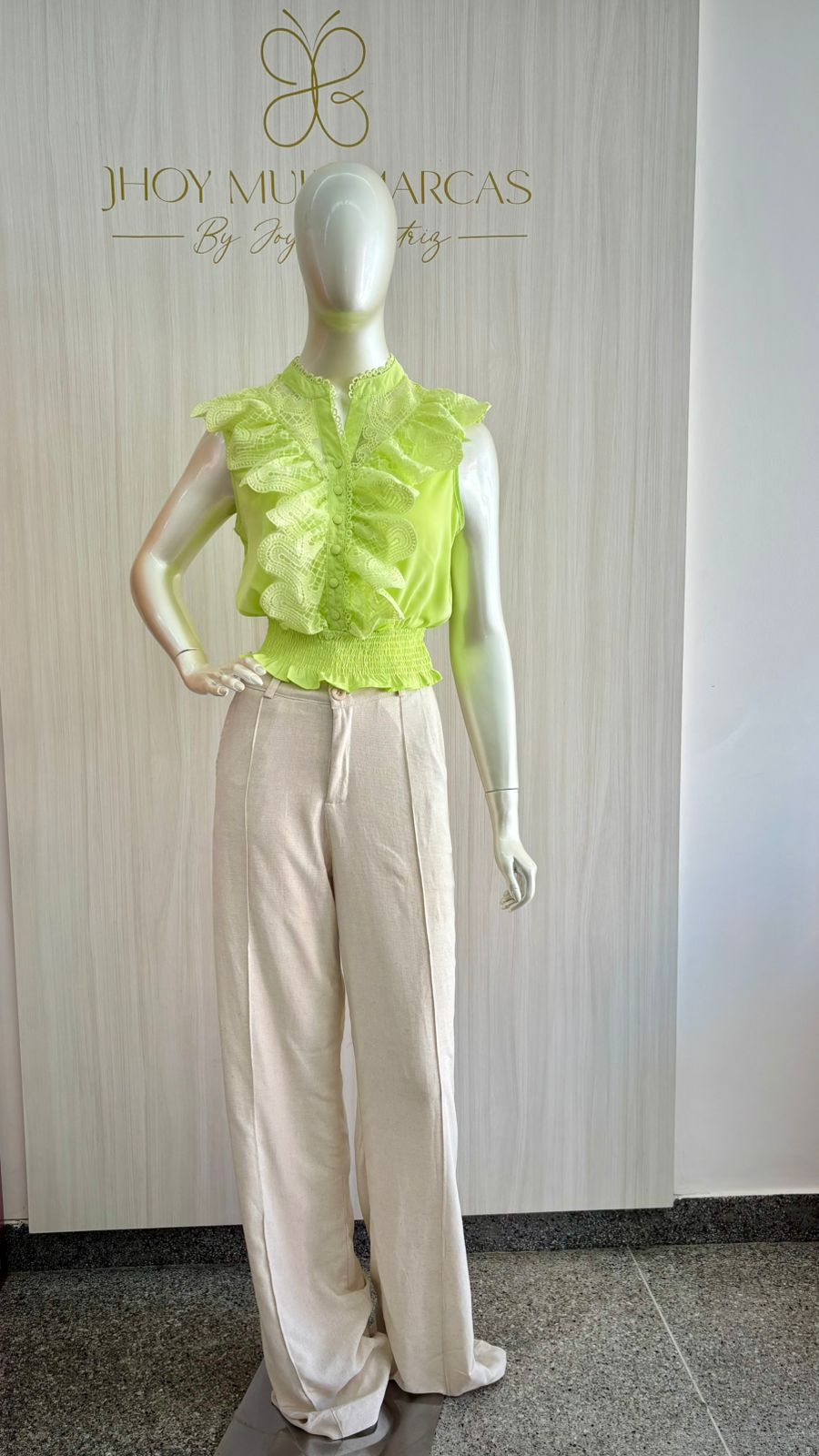 Blusa Verde Lima com Renda e Babados - Imagem 4